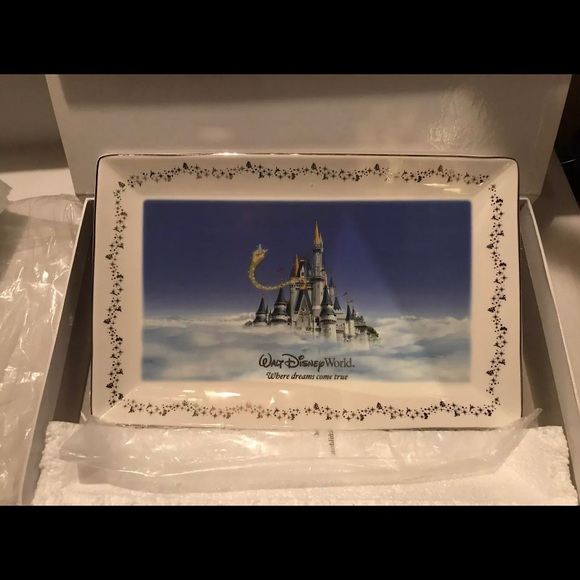 Disney Collectors Plate - Where Dreams Come True - Cinderella Castle NIB - Picture 5 of 5